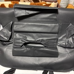 カー用品後部座席取り付けの画像