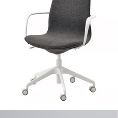 IKEA LÅNGFJÄLL ロングフィェル デスクチェア アームレスト付きの画像