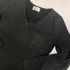 16、薄めのロンＴ トップスの画像