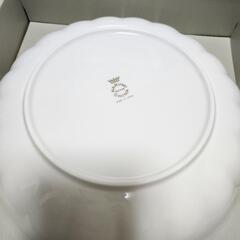 NARUMI 花柄 丸型皿　25cm サービスボール　ボーンチャイナの画像