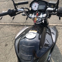 【受付中】実走行1600キロ台！ツーオーナー車！自賠責・Giviの43L リアボックス付！ 希少車 ヤマハ フェザー125 YS125 静岡県三島市の画像
