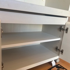 食器棚《お値下げ交渉可！の画像
