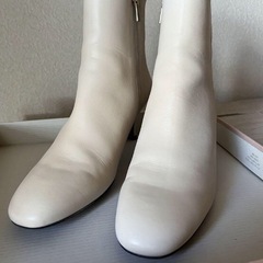 ショートブーツの画像