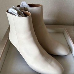 ショートブーツの画像