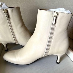 ショートブーツの画像