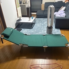 キャンプ　リクライニングベッドの画像
