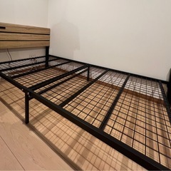 ベットフレームの画像