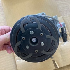 ワゴンR用エアコンコンプレッサーの画像