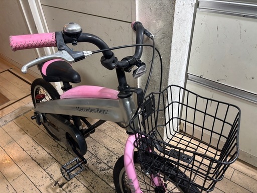 Mercedes-Benz メルセデスベンツ子供用自転車 シルバー/ピンク Mercedes-Benz メルセデスベンツ子供用自転車 シルバー/ピンク
