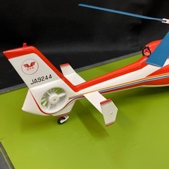 希少　日本製 四国航空　ヘリコプター模型　台座幅約48cmの画像