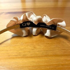 カチューシャ　ゴールド　ベージュQshop の画像