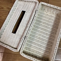 ホワイト ティッシュボックス蓋付きの画像