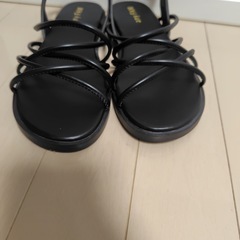 anyfam ローヒールサンダルの画像
