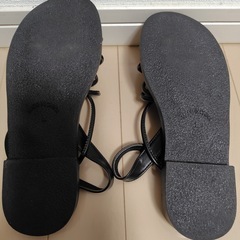 anyfam ローヒールサンダルの画像