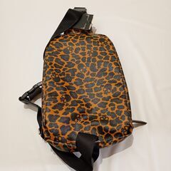 【あげます】CUSTOM CULTURE ドクロ柄ボディバック 新品タグ付きの画像