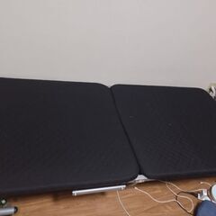 折りたたみベッドの画像