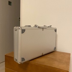 アルミ製 収納ケース 差し上げます（内部に劣化あり・世田谷区引き取り）の画像