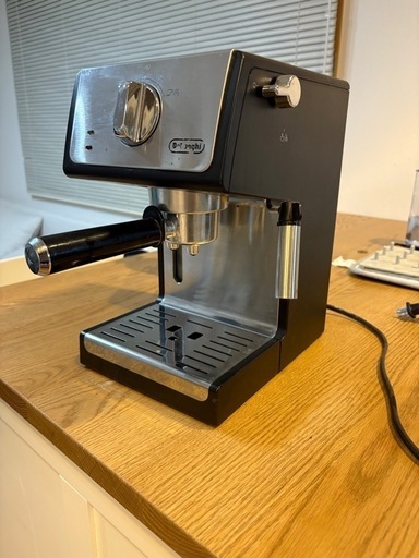 デロンギ　エスプレッソマシン