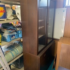 美品 食器棚の画像