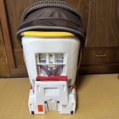 『美品』くまのプーさん チャイルドシート ターンシートの画像