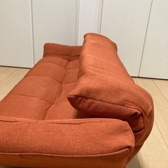 最終受付　折り畳み収納可能 ふっくらカウチソファの画像