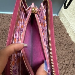 PRADA 財布　ピンクの画像