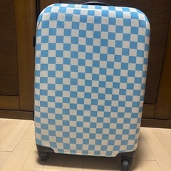 キャリーケース　スーツケース　旅行カバン
の画像
