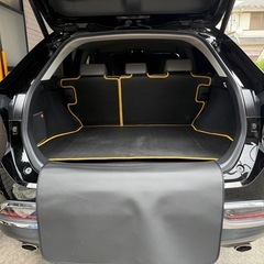 ハリアー80系専用 アクセサリー② ラゲージマットの画像