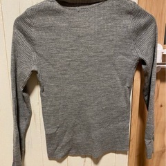 グレー タートルネック セーター Sの画像