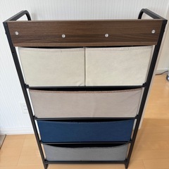 4段ケースの画像