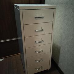A104 【引取り無料】IKEA 引き出し収納キャスター付き ヘルメル  HELMERの画像