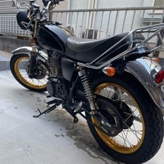 YAMAHA ヤマハ　sr400 カスタムの画像