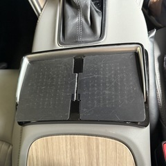 ハリアー80系専用 アクセサリー④ ドリンクホルダー等の画像