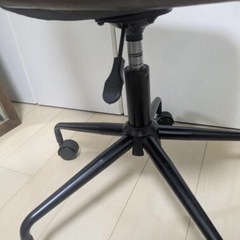デスクチェア　昇降機能付きの画像