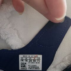 アディダス☆サンダル 18cmの画像