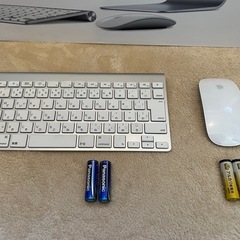 iMac 21.5-inch, Mid 2011) 本体、キーボード、マウス、外箱入りの画像