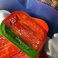 マックのケチャップとカラメルシュガーの画像