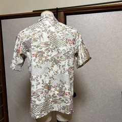アロハシャツ、着物リメイク、花柄模様、M寸！の画像