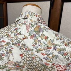 アロハシャツ、着物リメイク、花柄模様、M寸！の画像