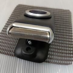 自分も同じ商品車に置いて使ってます!2個あるので1個出品です!ブラウン携帯,髭剃り電池2本旅行や車にあると便利です!の画像