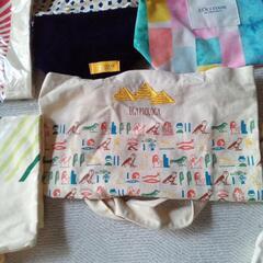 カゴバッグ、ポーチ、ノベルティ品などの画像