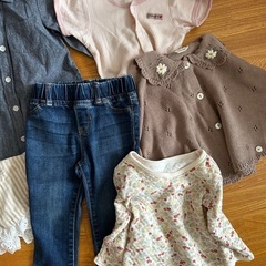 ベビー服サイズ80 長袖　ジーパン　ボレロ　ワンピース　秋服冬服の画像