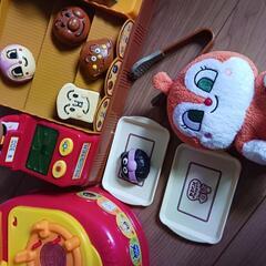 最終値下げ　可愛い　アンパンマン　ままごと　セット価格　定価高いためお買い🌼　パン屋さん　キッチン　セット販売　ぬいぐるみの画像