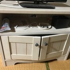 テレビとテレビ台セットの画像