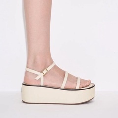 CHARLES&KEITH プラットフォームサンダル　23センチの画像