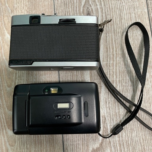 カメラ5点　フィルムカメラ　デジタルカメラ(取説付き) 昭和レトロ ☆注目☆Canon 、KONICA 、YASHICA 金属カメラ ハーフカメラ 19