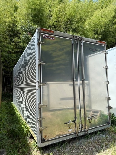 ♪千BE55♪物置♪コンテナ♪綺麗♪鍵付♪バイクの倉庫として♪アルミ箱♪