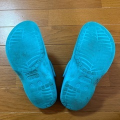 クロックス サンダル ブルー の画像