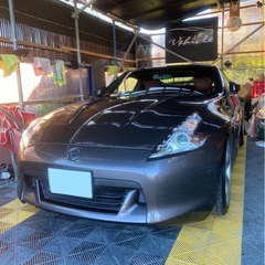 完全手洗いで丁寧に洗車致します🚗コーティング施工車対応の撥水シャンプーになりますのでご安心いただけます！出張洗車も可能ですので、ご希望方はお問い合わせ下さい😊✨ - 便利屋