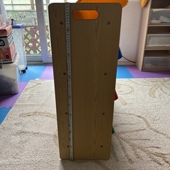 子供のおもちゃ入れの画像